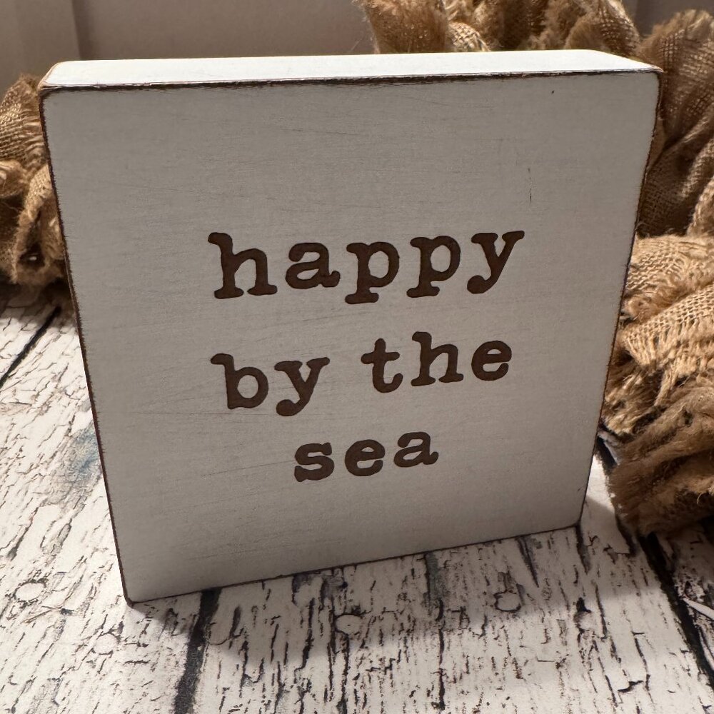 NWOT Happy by The Sea Box Decoration Distressed Wood